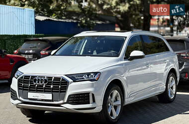 Позашляховик / Кросовер Audi Q7 2022 в 