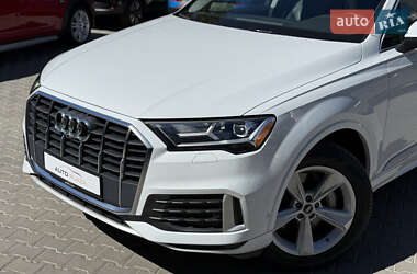 Позашляховик / Кросовер Audi Q7 2022 в 
