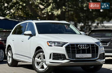 Позашляховик / Кросовер Audi Q7 2022 в 