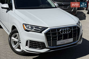 Позашляховик / Кросовер Audi Q7 2022 в 