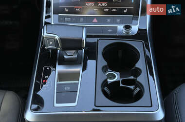 Позашляховик / Кросовер Audi Q7 2022 в 