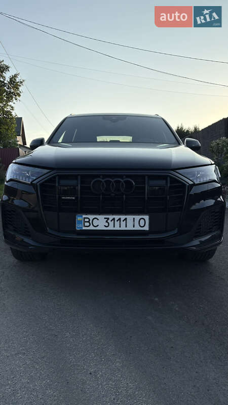 Внедорожник / Кроссовер Audi Q7 2020 в 