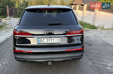 Внедорожник / Кроссовер Audi Q7 2020 в 