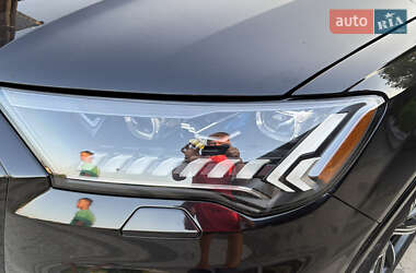 Внедорожник / Кроссовер Audi Q7 2020 в 