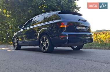 Внедорожник / Кроссовер Audi Q7 2007 в 
