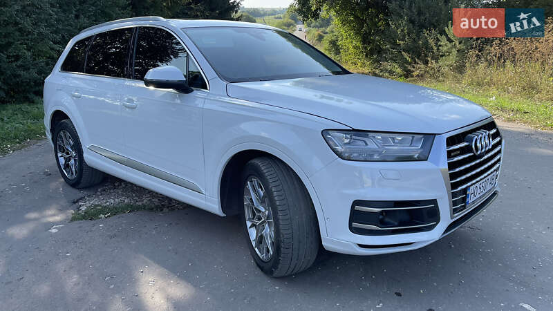 Позашляховик / Кросовер Audi Q7 2019 в Тернополі