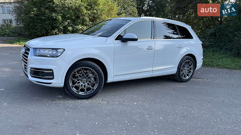Позашляховик / Кросовер Audi Q7 2019 в Тернополі