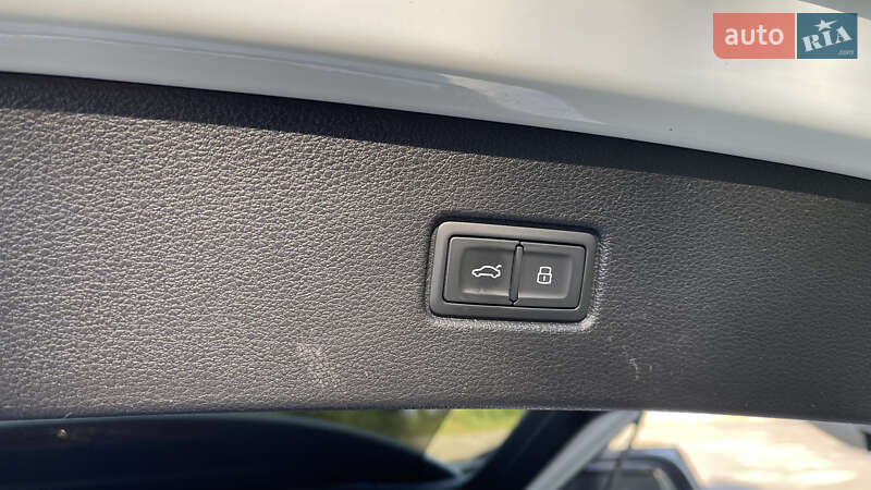 Позашляховик / Кросовер Audi Q7 2019 в Тернополі