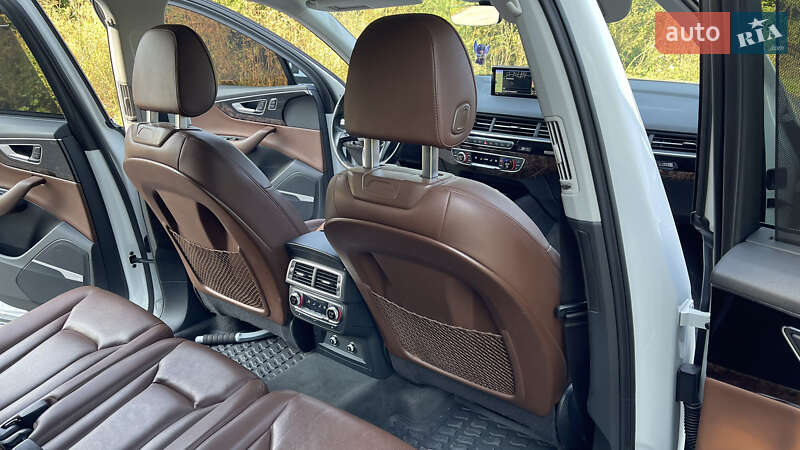 Позашляховик / Кросовер Audi Q7 2019 в Тернополі