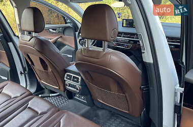 Позашляховик / Кросовер Audi Q7 2019 в 