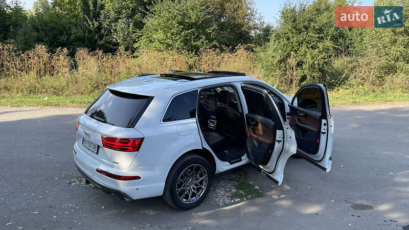 Позашляховик / Кросовер Audi Q7 2019 в Тернополі