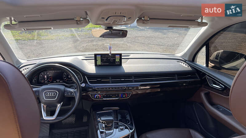 Позашляховик / Кросовер Audi Q7 2019 в Тернополі