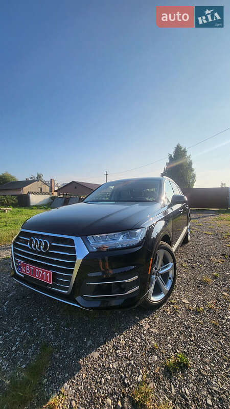 Внедорожник / Кроссовер Audi Q7 2019 в 