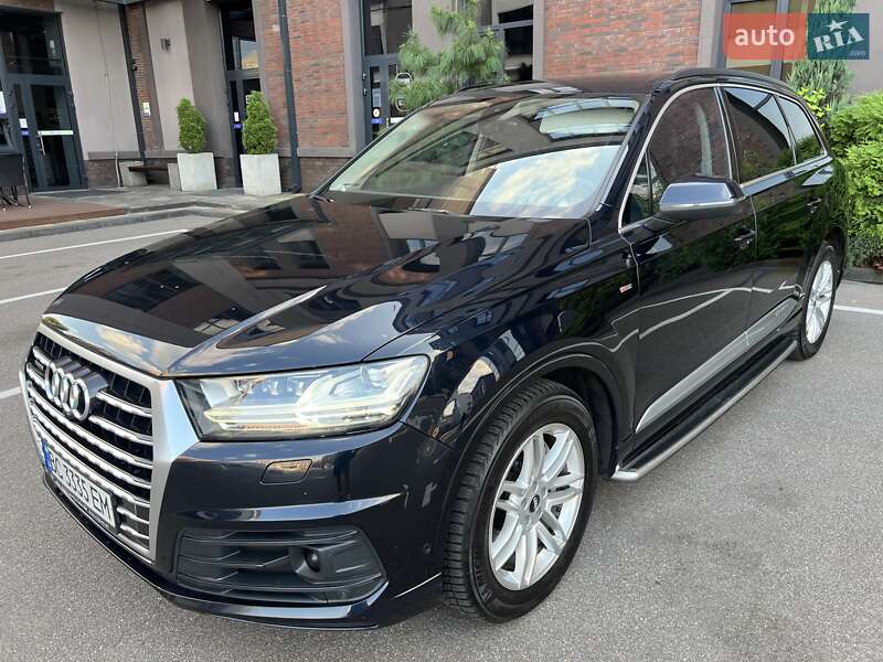 Внедорожник / Кроссовер Audi Q7 2016 в Киеве