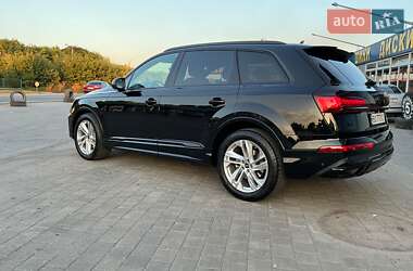 Внедорожник / Кроссовер Audi Q7 2023 в 