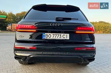 Внедорожник / Кроссовер Audi Q7 2023 в 