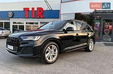 Внедорожник / Кроссовер Audi Q7 2023 в 