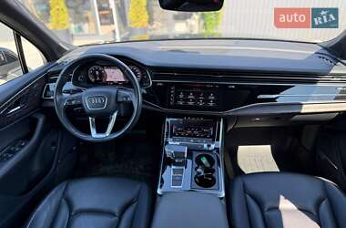 Позашляховик / Кросовер Audi Q7 2019 в 