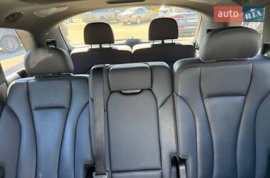 Позашляховик / Кросовер Audi Q7 2019 в 