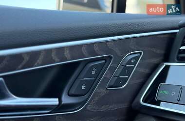 Позашляховик / Кросовер Audi Q7 2019 в 