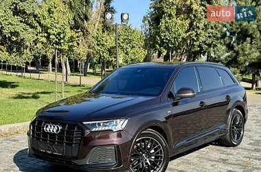 Внедорожник / Кроссовер Audi Q7 2020 в Киеве