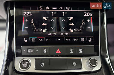 Позашляховик / Кросовер Audi Q7 2021 в 