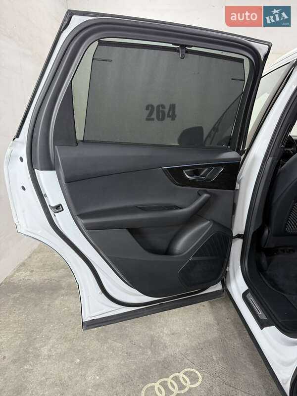 Позашляховик / Кросовер Audi Q7 2021 в Одесі фото 40 Позашляховик / Кросовер Audi Q7 2021 в Одесі