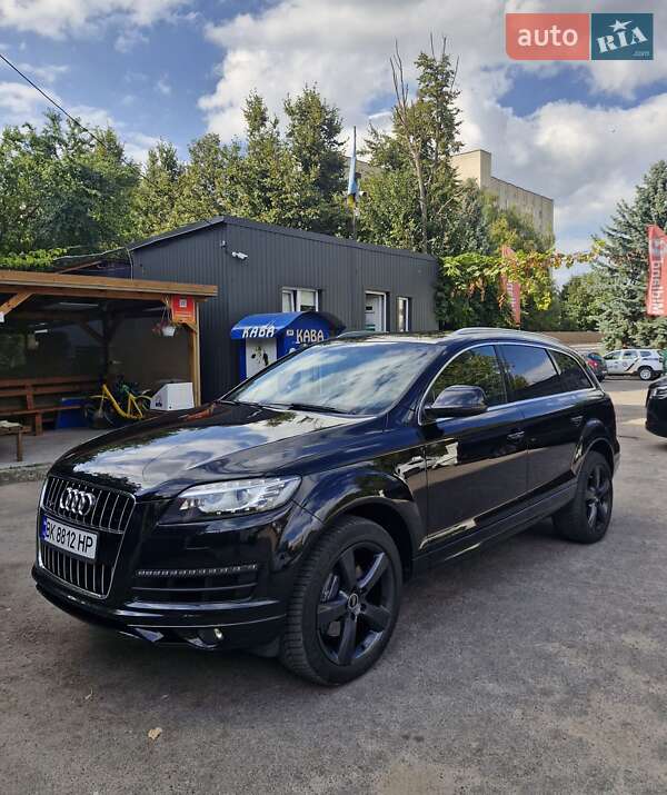 Внедорожник / Кроссовер Audi Q7 2014 в Ровно