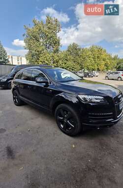 Позашляховик / Кросовер Audi Q7 2014 в 