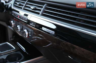 Внедорожник / Кроссовер Audi Q7 2017 в 