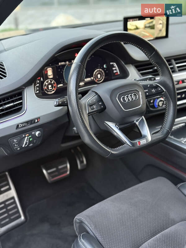 Позашляховик / Кросовер Audi Q7 2018 в Києві
