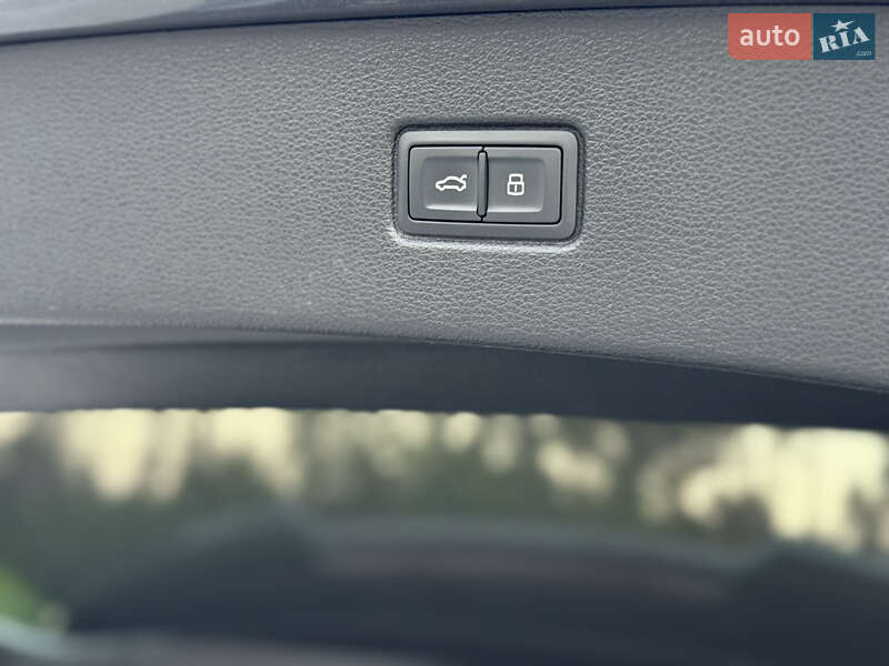 Позашляховик / Кросовер Audi Q7 2018 в Києві