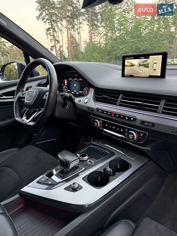 Позашляховик / Кросовер Audi Q7 2018 в Києві