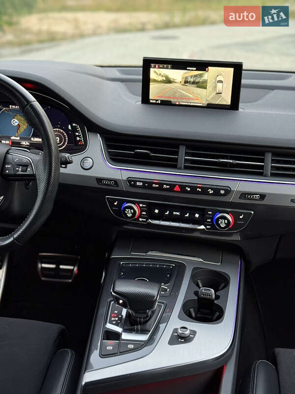 Позашляховик / Кросовер Audi Q7 2018 в Києві