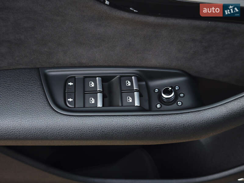 Позашляховик / Кросовер Audi Q7 2018 в Дубні фото 19 Позашляховик / Кросовер Audi Q7 2018 в Дубні