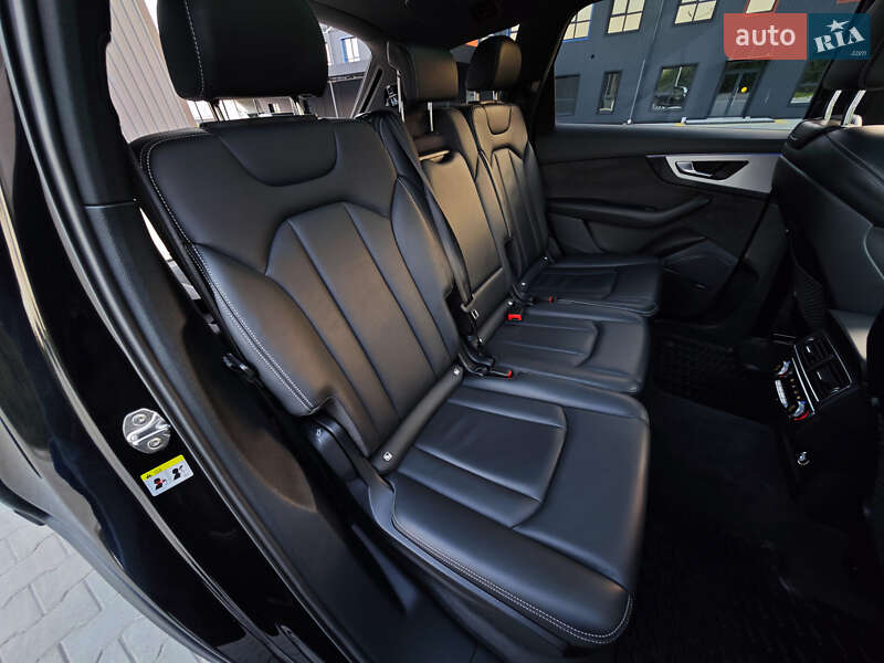 Позашляховик / Кросовер Audi Q7 2018 в Дубні фото 64 Позашляховик / Кросовер Audi Q7 2018 в Дубні