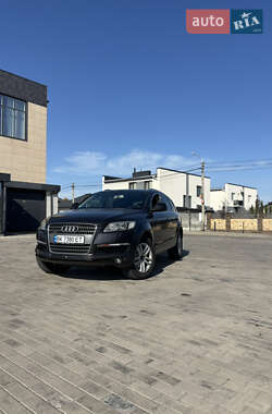 Внедорожник / Кроссовер Audi Q7 2007 в 