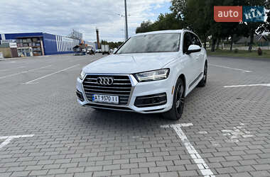 Позашляховик / Кросовер Audi Q7 2018 в 
