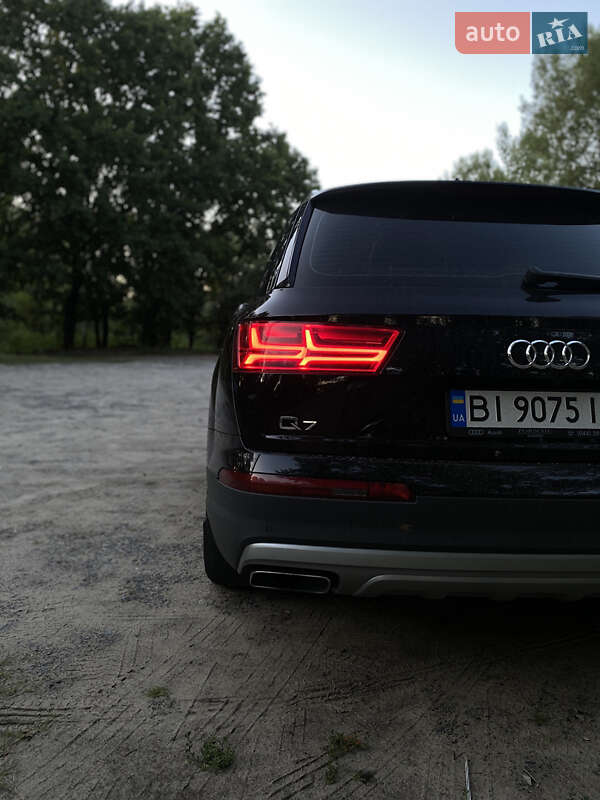 Позашляховик / Кросовер Audi Q7 2018 в Кременчуці
