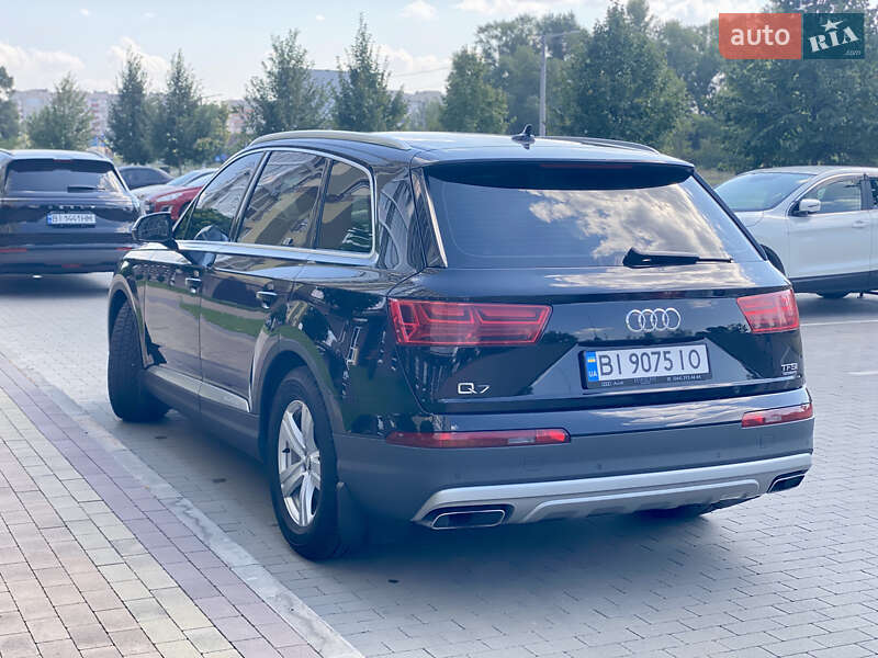 Позашляховик / Кросовер Audi Q7 2018 в Кременчуці