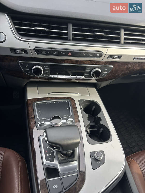Позашляховик / Кросовер Audi Q7 2019 в Тернополі фото 12 Позашляховик / Кросовер Audi Q7 2019 в Тернополі