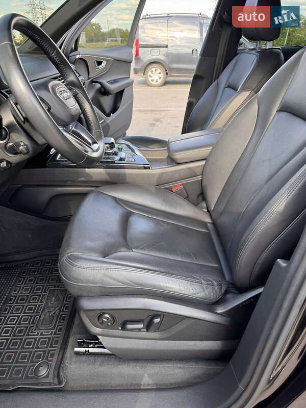Позашляховик / Кросовер Audi Q7 2017 в Харкові фото 11 Позашляховик / Кросовер Audi Q7 2017 в Харкові