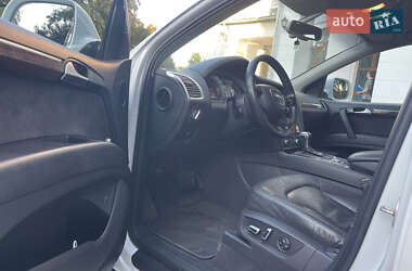 Внедорожник / Кроссовер Audi Q7 2012 в 