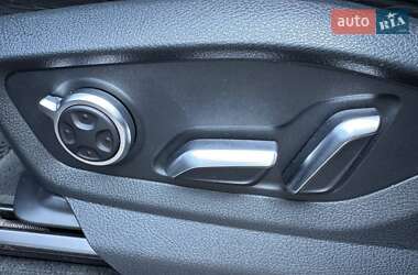 Внедорожник / Кроссовер Audi Q7 2015 в 