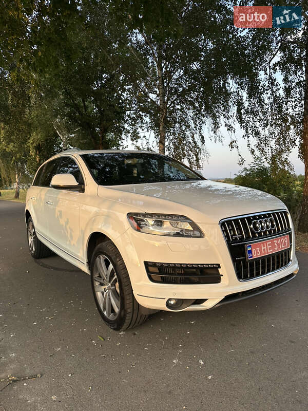 Позашляховик / Кросовер Audi Q7 2015 в Володимирі