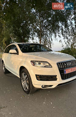 Внедорожник / Кроссовер Audi Q7 2015 в 