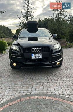 Внедорожник / Кроссовер Audi Q7 2015 в 