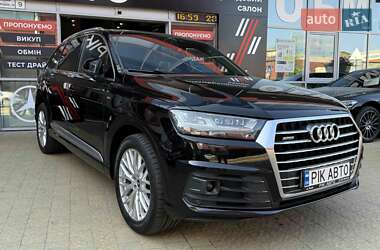 Позашляховик / Кросовер Audi Q7 2016 в 