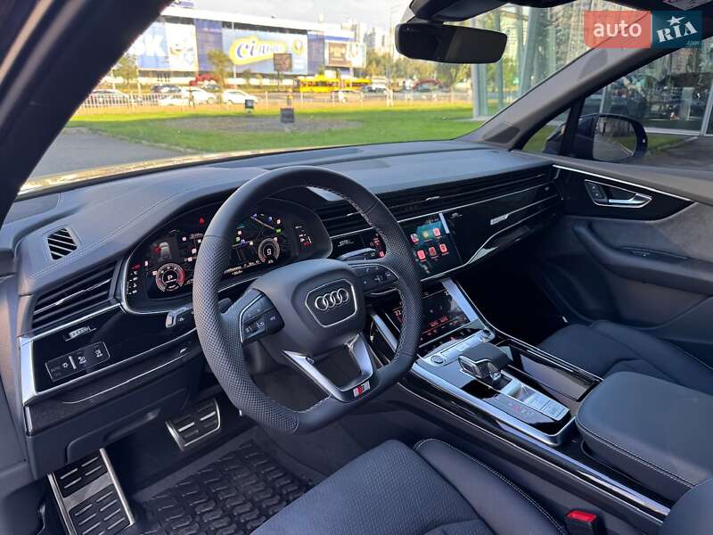 Позашляховик / Кросовер Audi Q7 2024 в Києві