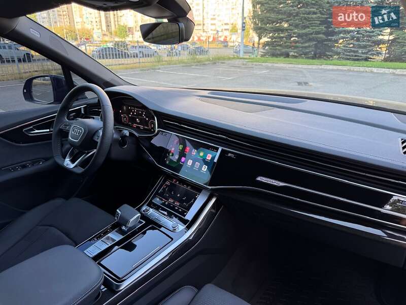 Позашляховик / Кросовер Audi Q7 2024 в Києві